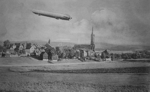 Hacker airship Whitsun flight over Münchberg